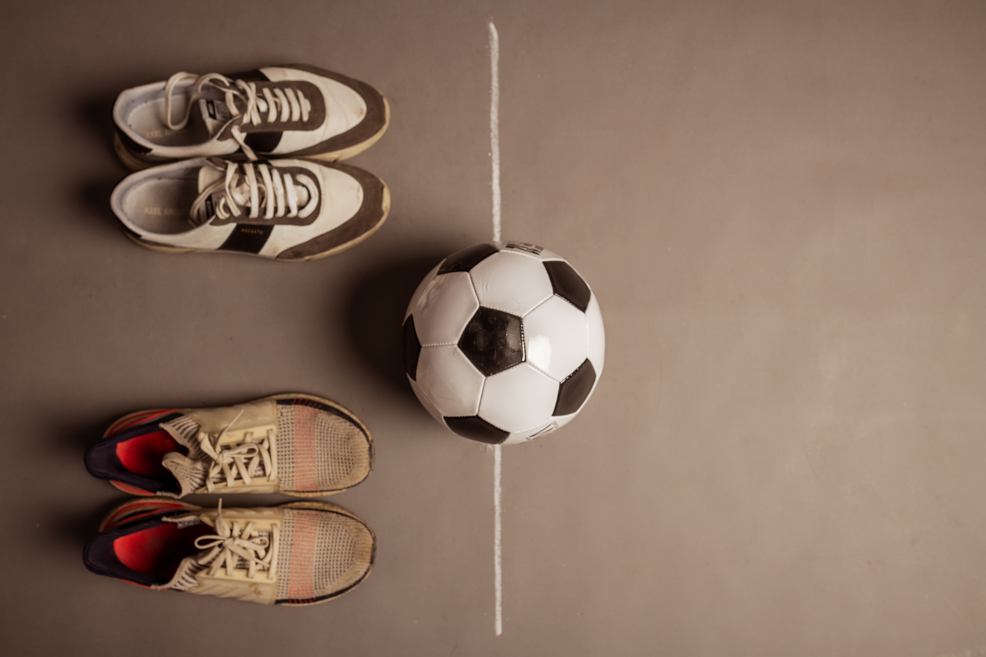 Playmaker on the Field or Coach on the Sidelines – Which Role Do You Prefer?